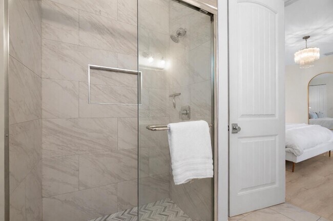 Building Photo - 7606 S Olive Ave