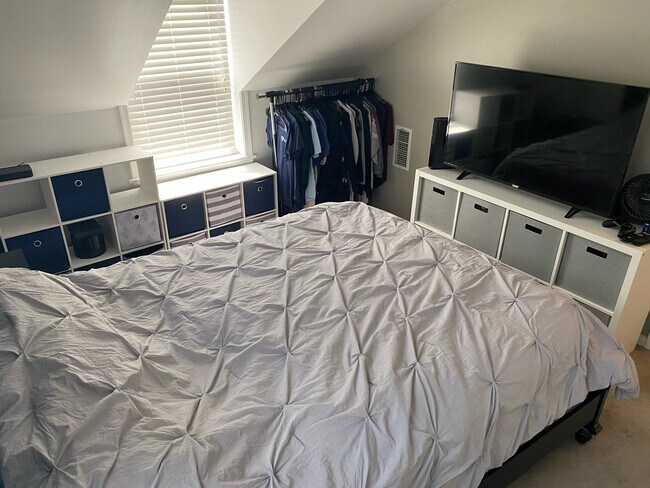 Building Photo - 138 Wilson Ave