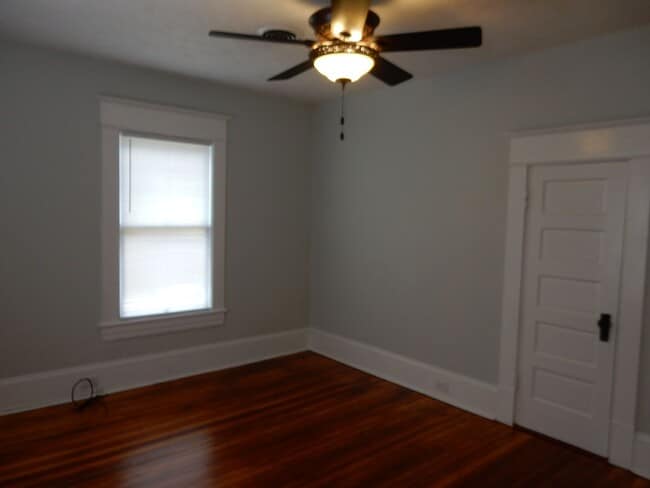 Building Photo - Spacious 3 BR home in Old SW, close to YMC...