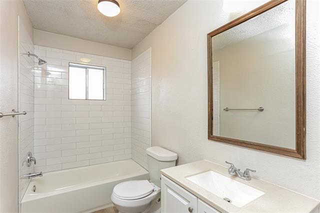 Building Photo - 8913 Doliver Dr