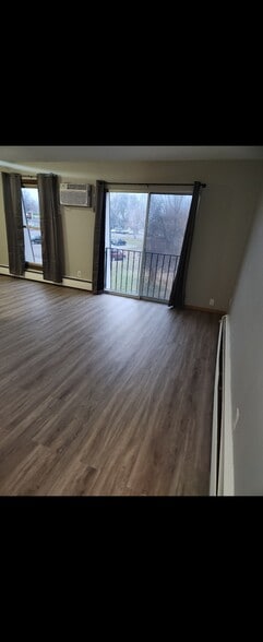 Building Photo - 739 11th Ave S