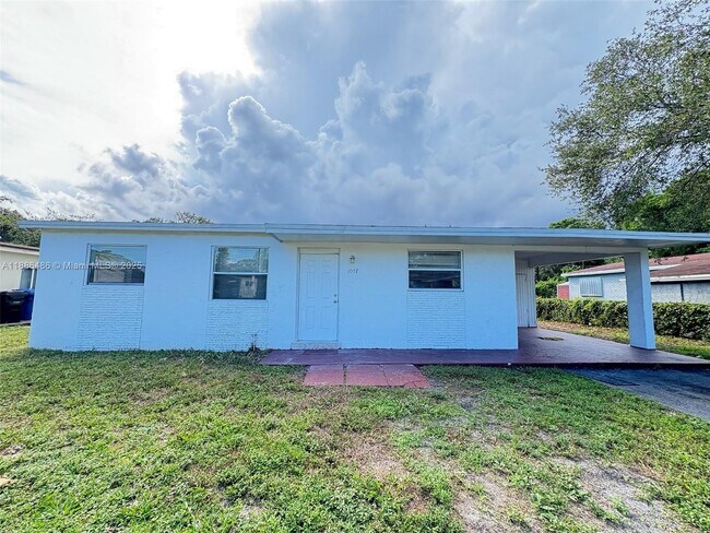 Building Photo - 1051 NW 26th Ave