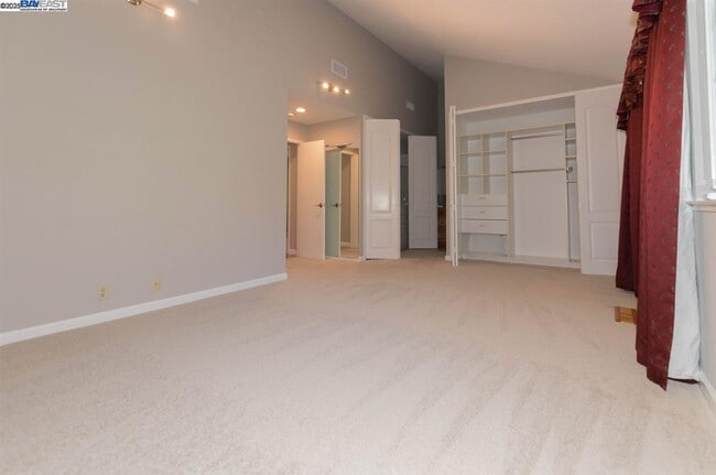 Building Photo - 39610 Benavente Ave