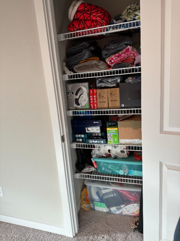 Building Photo - 162 SW Howard Pl N