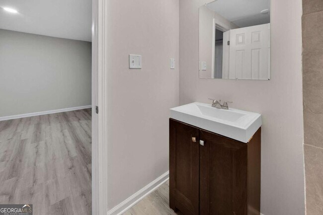 Building Photo - 2781 Jen Chris Dr