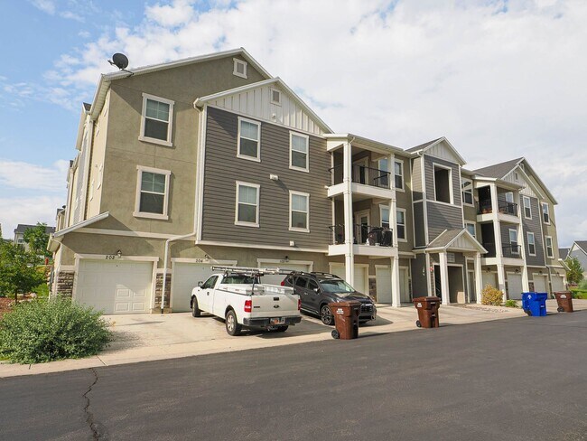 Building Photo - 14474 S Renner Ln