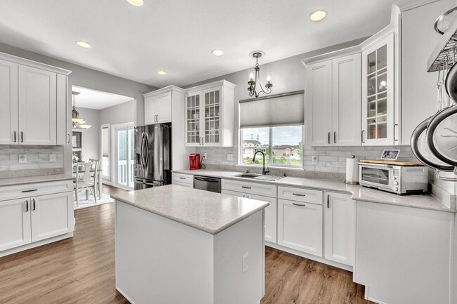 Building Photo - 9811 Carrington Dr