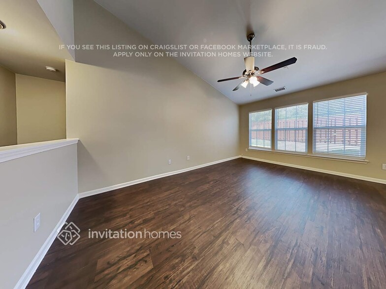 Building Photo - 8402 Angwin Pl