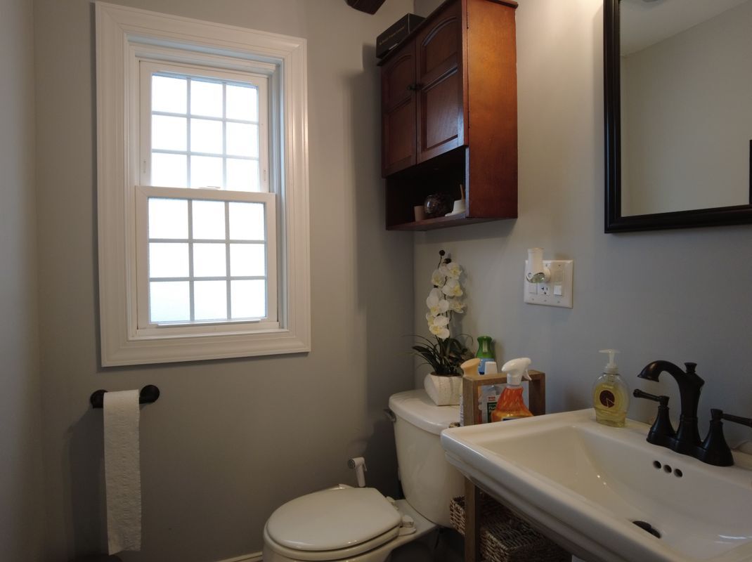 Building Photo - 80 Mauran St