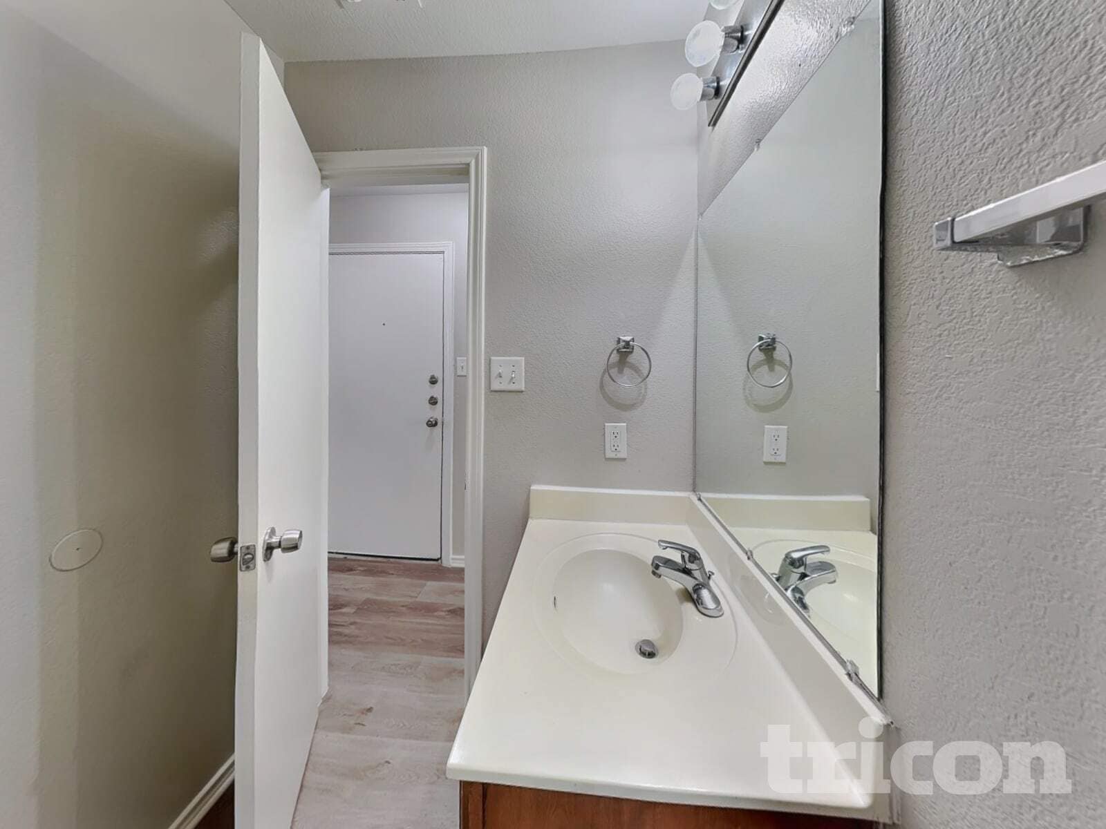 Building Photo - 2726 Candle Ridge Dr