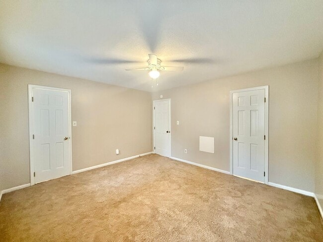 Building Photo - 6523 Hearthstone Dr