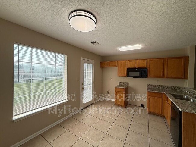 Building Photo - 4315 Bishop Hills Dr