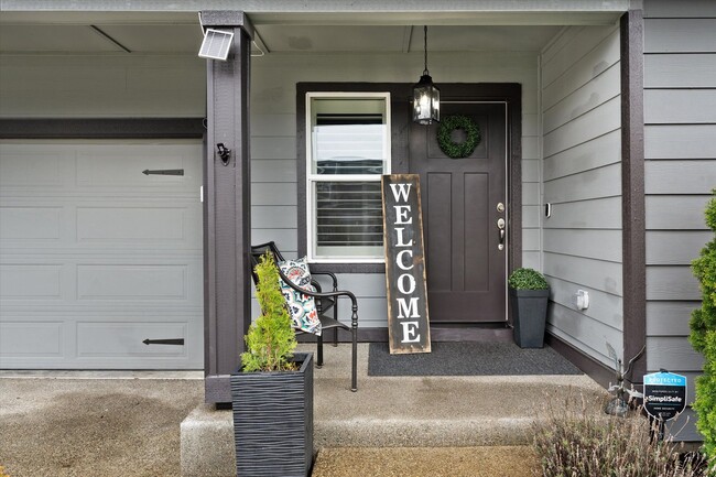 Building Photo - Luxury 4BR Home in North Lacey with A/C, D...