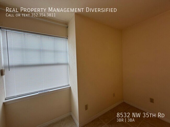 Building Photo - 8532 NW 35 Rd