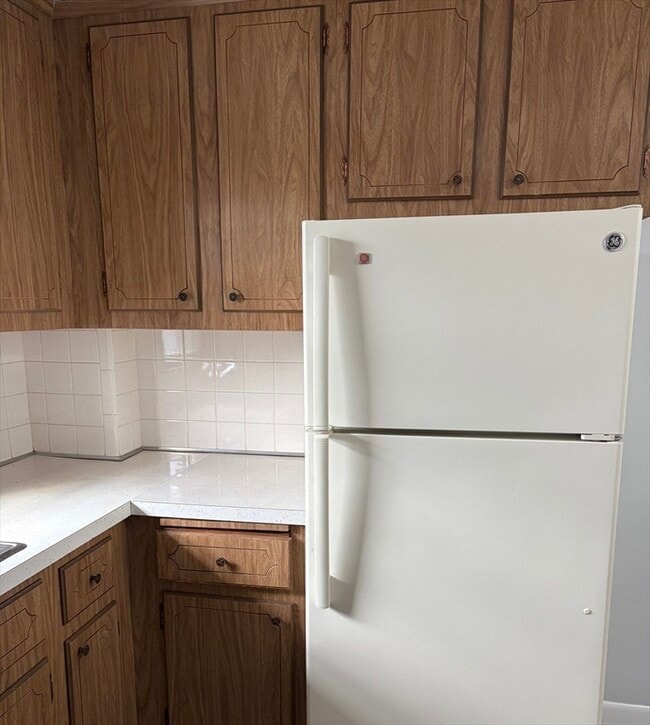 Building Photo - 103 Trapelo Rd