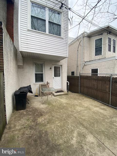 Building Photo - 2919 W Girard Ave