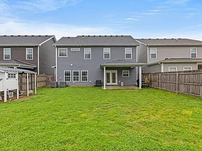 Building Photo - **For Rent: Gorgeous 4 Bed, 2.5 Bath Home ...