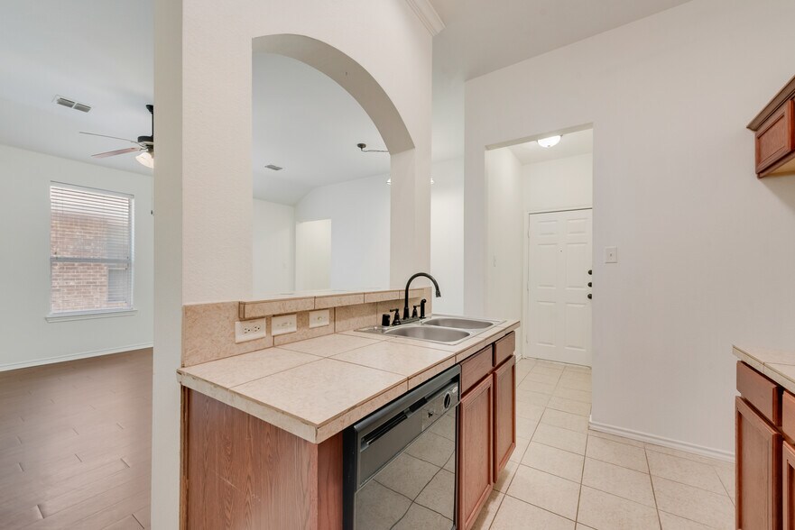 Building Photo - 358 Armstrong Ln