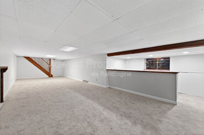 Building Photo - 2765 Chelsea Dr