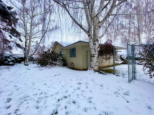 Building Photo - Renovated Home Surrounded By Scenic Orchard Bliss