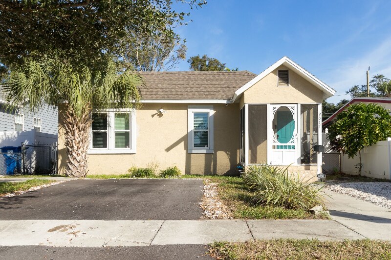 Primary Photo - 3017 Freemont Terrace S