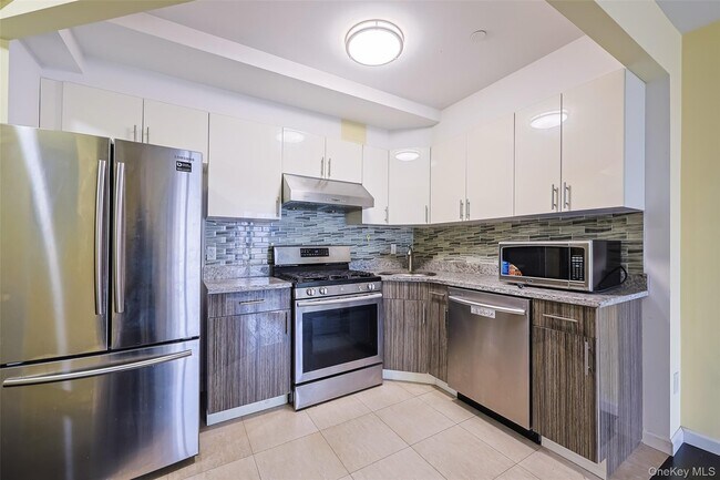 Building Photo - 7 Boulevard