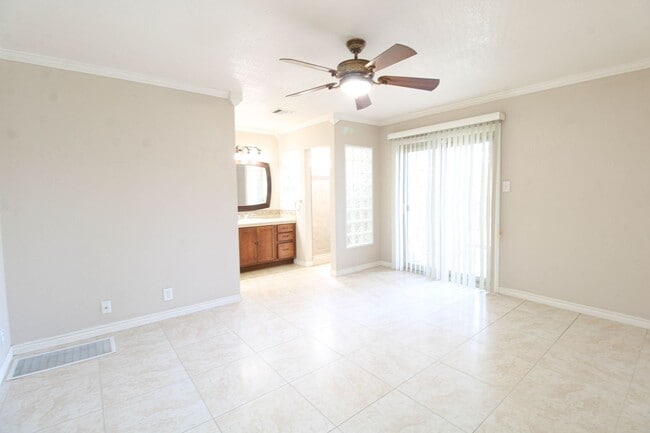 Building Photo - 14302 Indian Woods