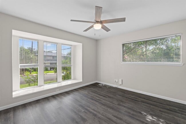 Building Photo - 2505 Wilke Dr