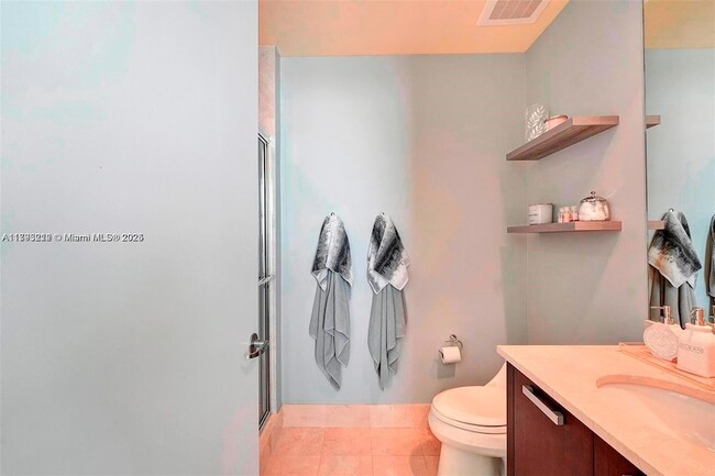 Building Photo - 18101 Collins Ave