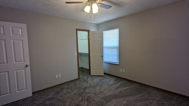 Building Photo - MN Cedar Village (861)