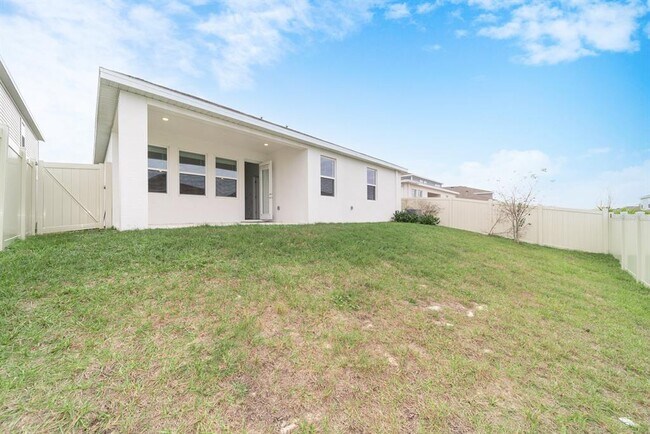 Building Photo - 2898 Armstrong Ave