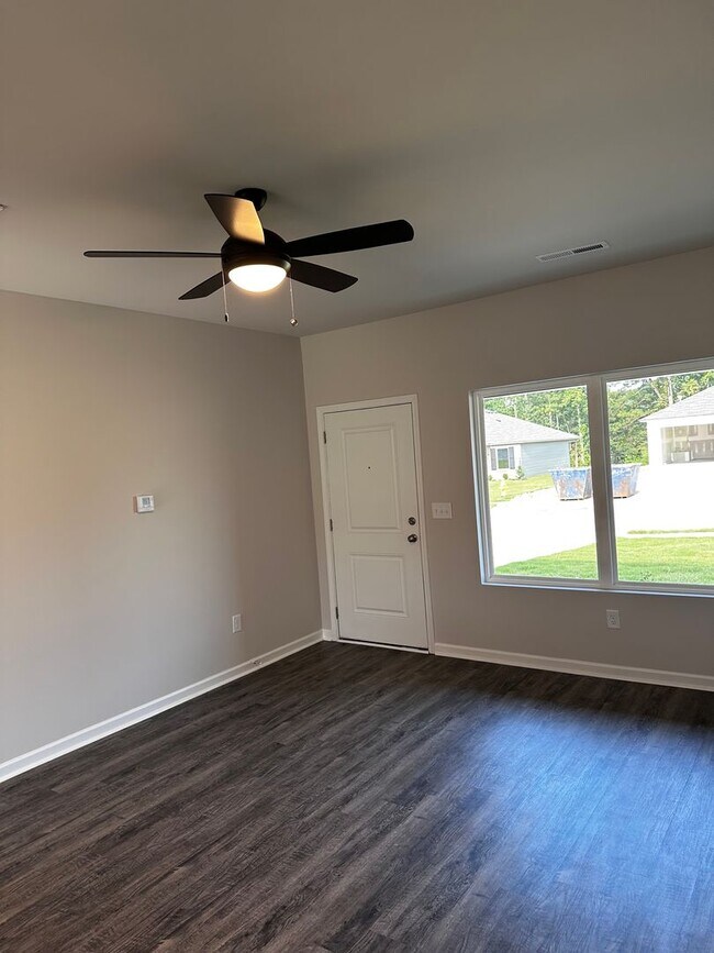 Building Photo - 2025 Home for Rent!