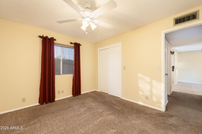 Building Photo - 4021 E Carol Cir