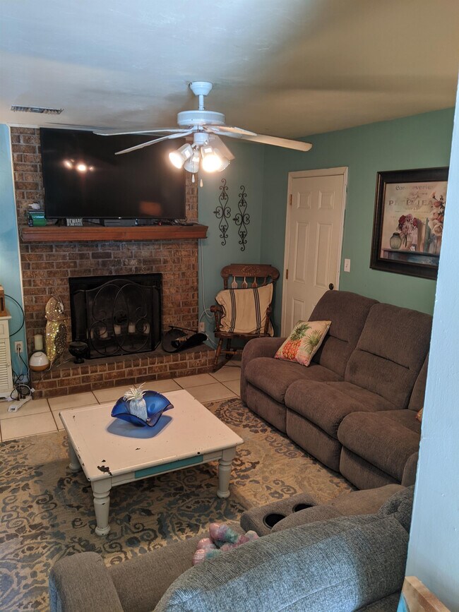 Building Photo - 3442 N Carnation Ct