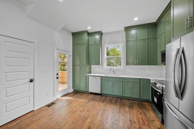 Building Photo - New Build in Old Hickory!