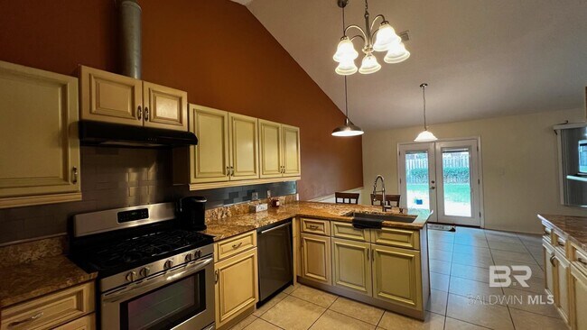 Building Photo - 126 Destrehan Rd