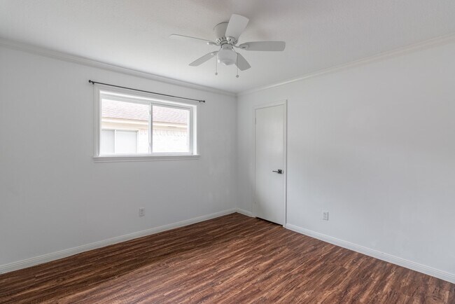 Building Photo - 17810 Cassina Dr