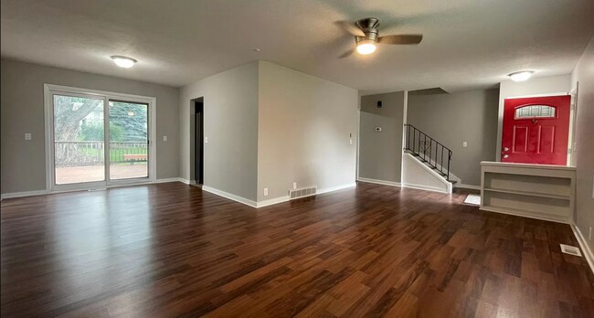 Building Photo - 3 Bedroom in Maple Village