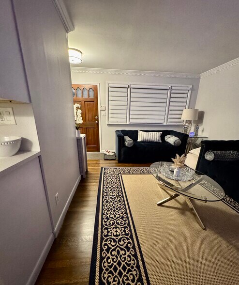 Building Photo - 80 Hickory Rd