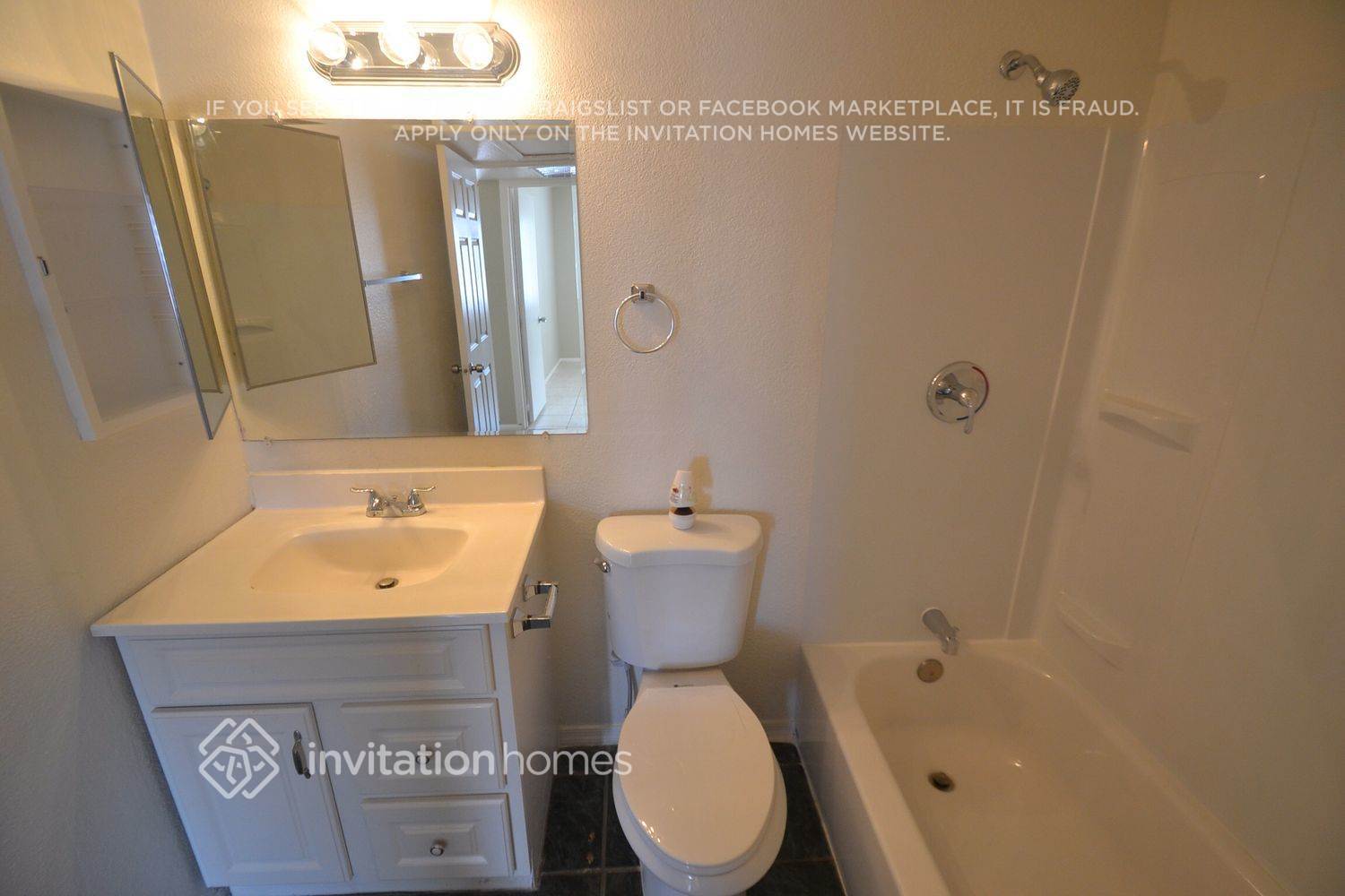 Building Photo - 1643 N 56th Ln