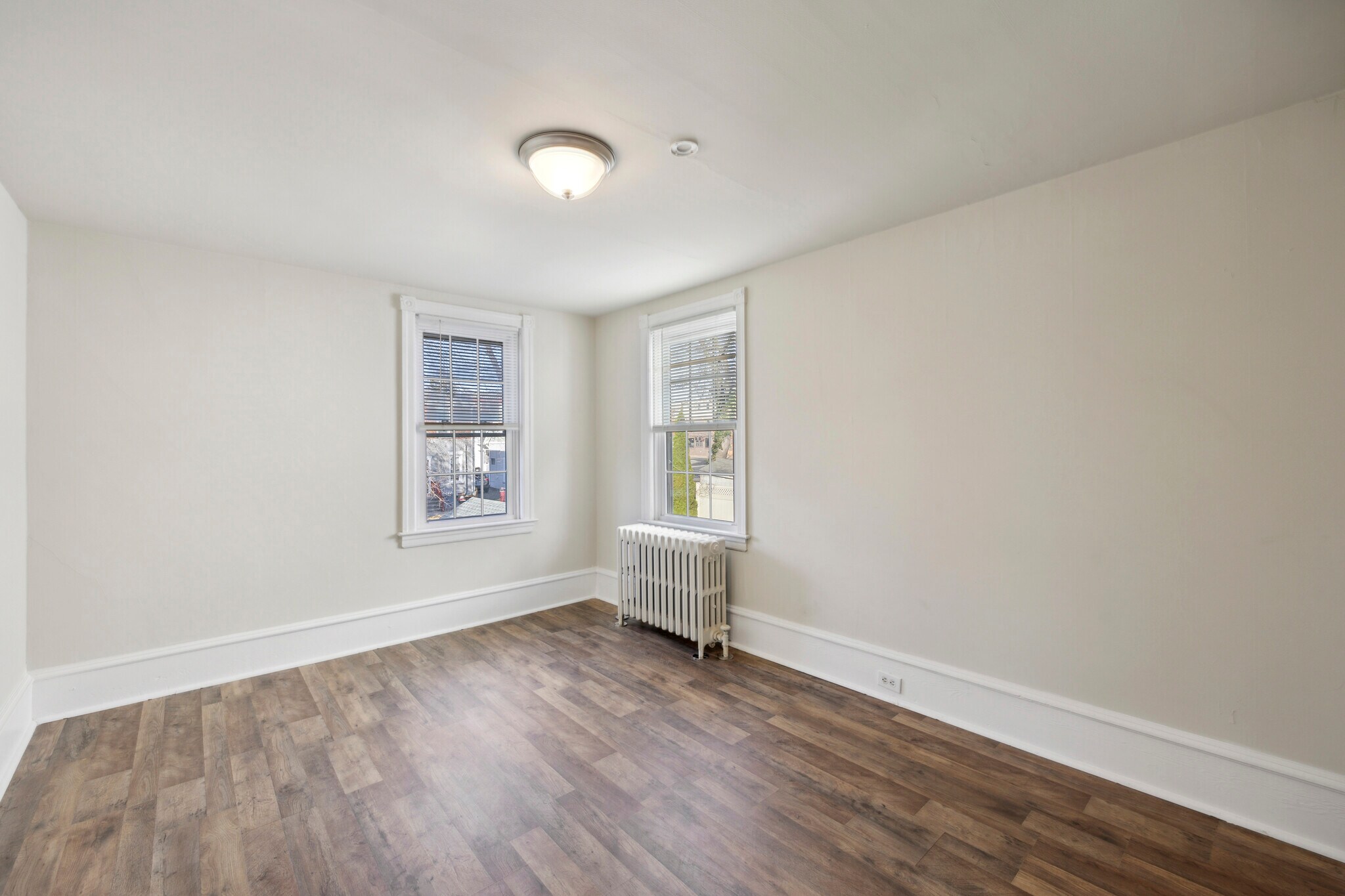 Building Photo - 117 N 3rd St