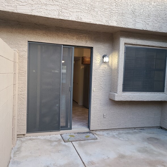 Building Photo - 3491 N Arizona Ave