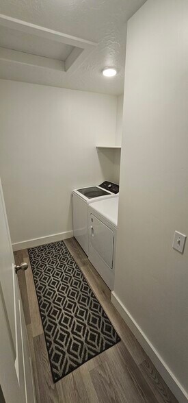 Building Photo - 1096 N 1840 W