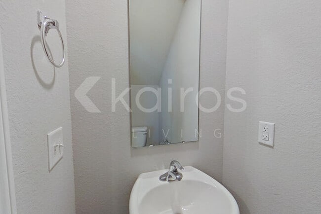 Building Photo - 1422 Native Gdn Rd