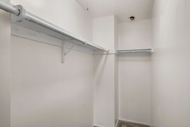Building Photo - University Gardens Condominium Unit A7