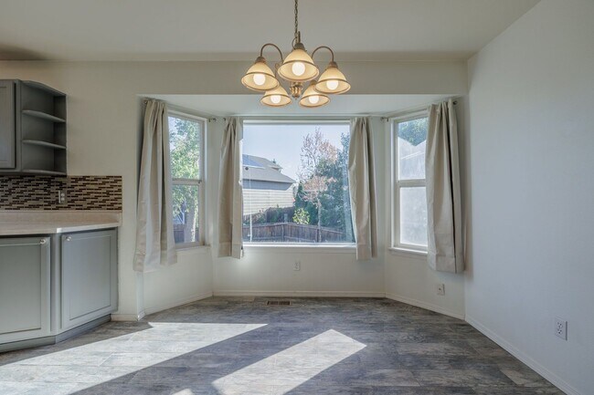 Building Photo - 5108 Hawk Springs Dr