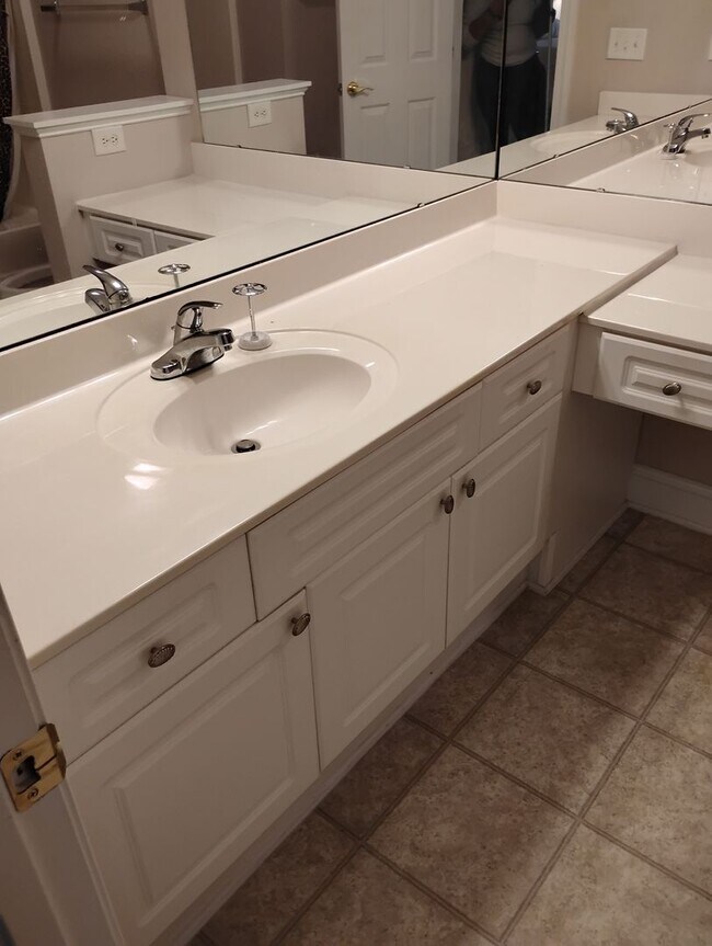 Building Photo - WOODMOOR DRIVE