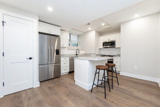 Building Photo - 12 Reedsdale St