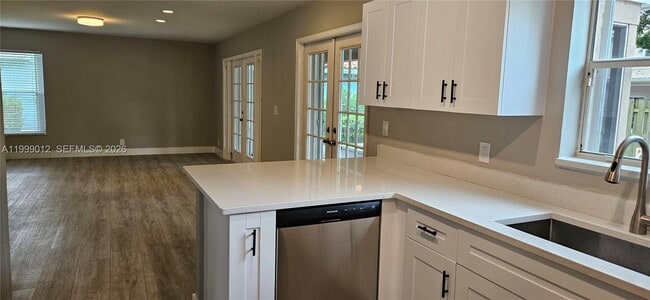 Building Photo - 4020 Sabal Lakes Rd