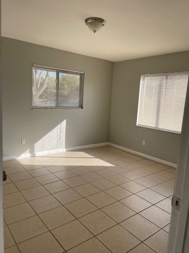 Building Photo - 507 Jackson St